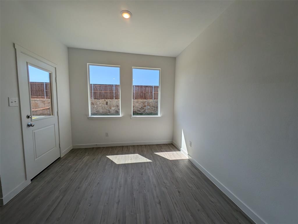 325 Texas Trail Property Photo 6