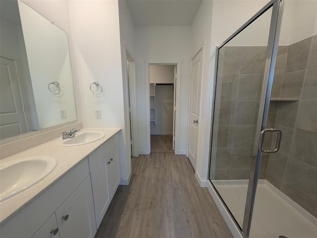 325 Texas Trail Property Photo 8