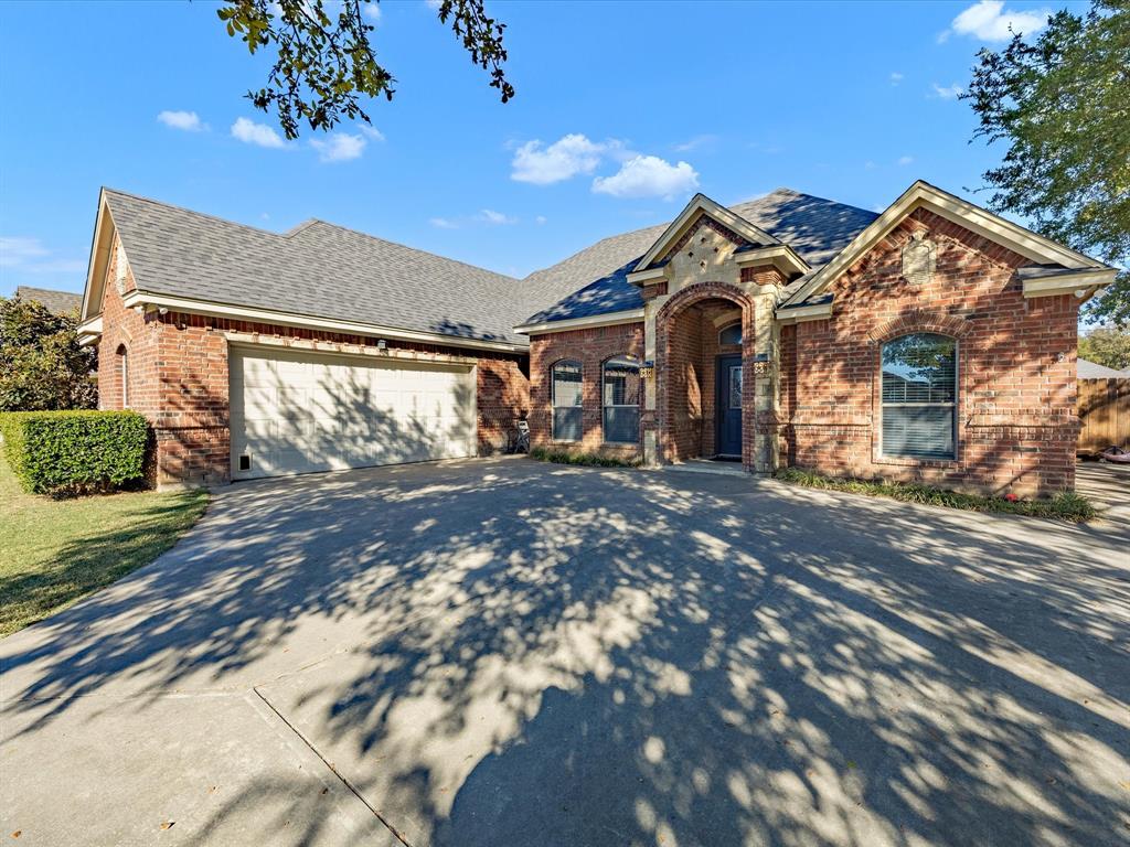 2107 Ridgewood Drive Property Photo 4