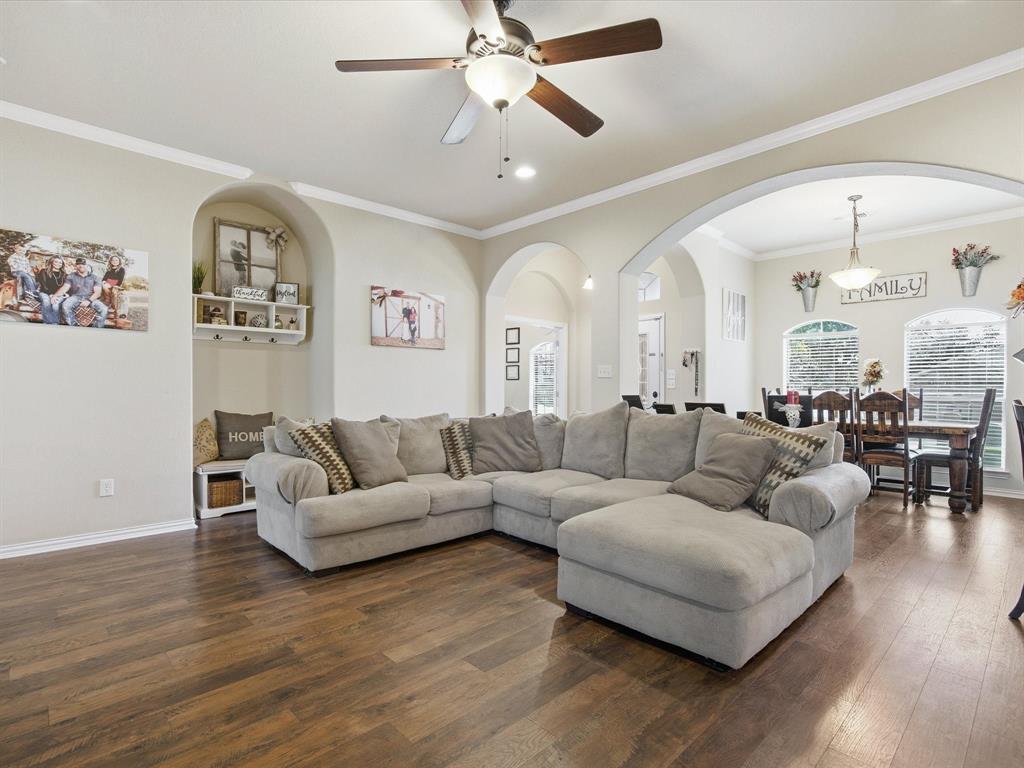 2107 Ridgewood Drive Property Photo 6