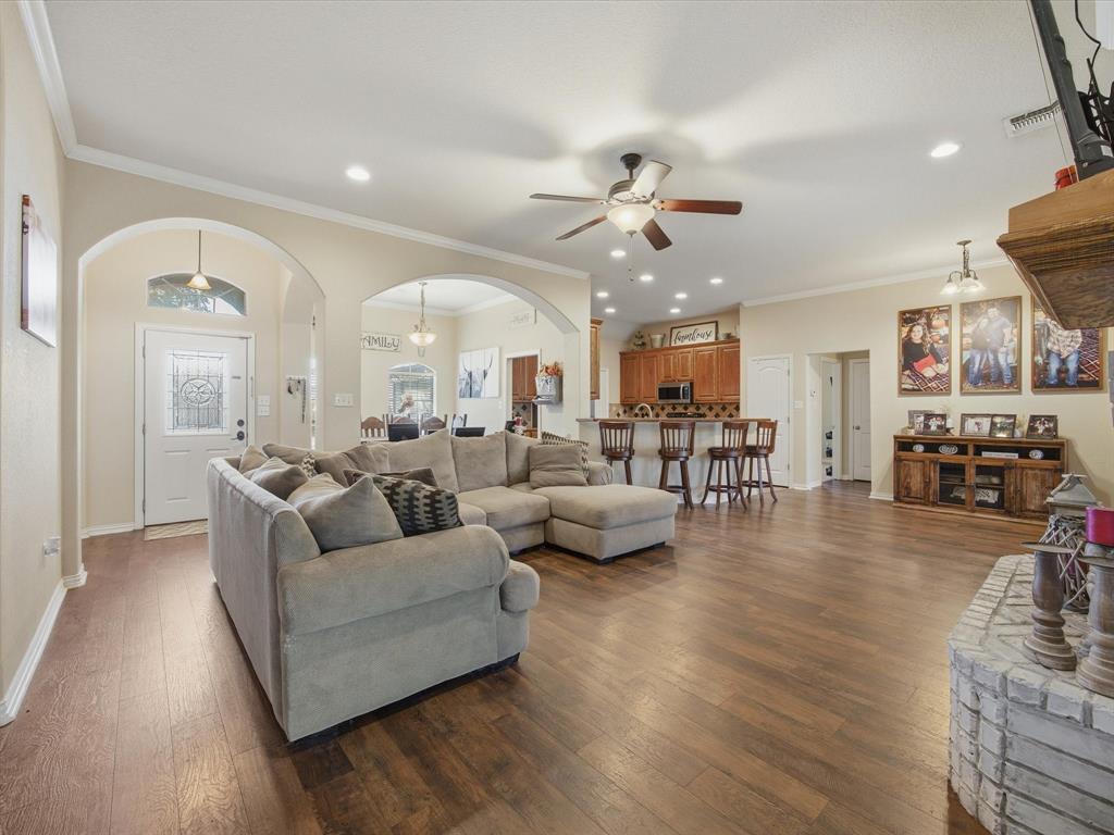 2107 Ridgewood Drive Property Photo 7