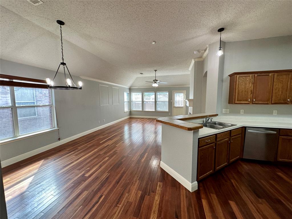 3804 Aldersyde Drive Property Photo 15