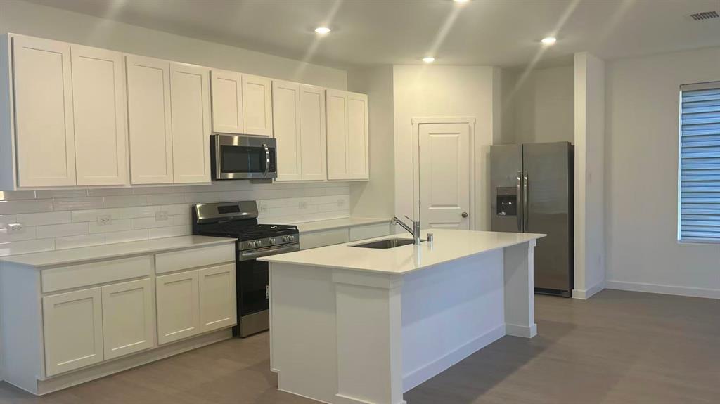 909 Calley Pear Trail Property Photo 8