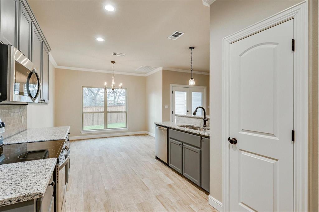 306 W Mclain Drive Property Photo 3