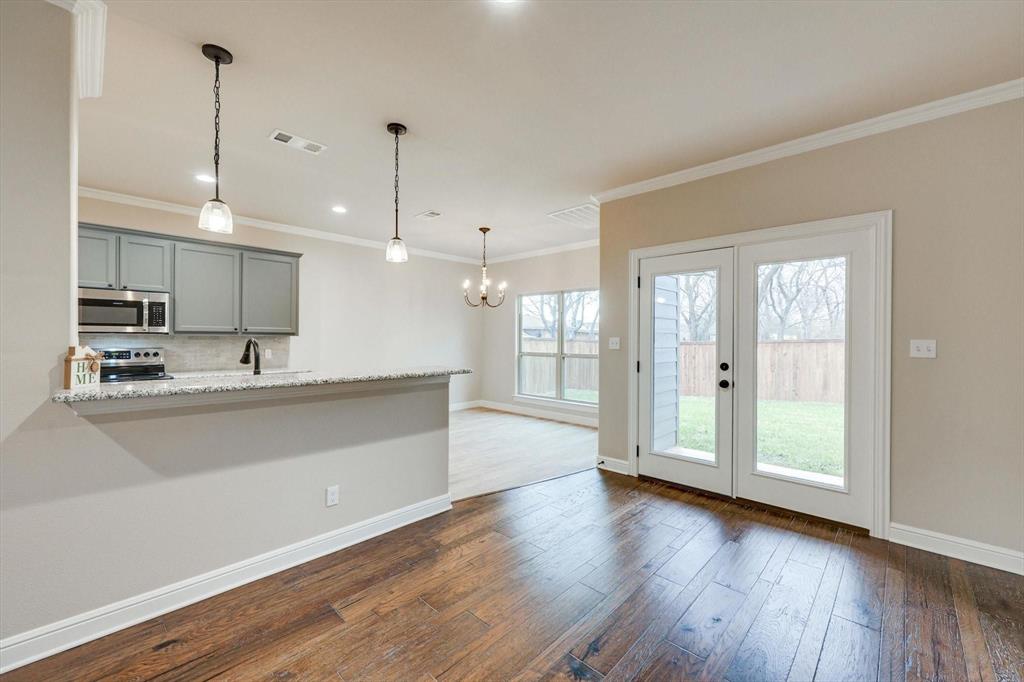 306 W Mclain Drive Property Photo 4