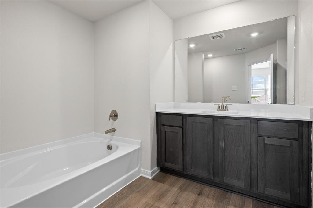 521 A D Crain Street Property Photo 6