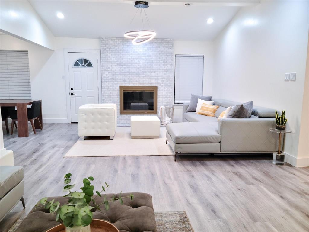 7810 Creek View Drive Property Photo 5