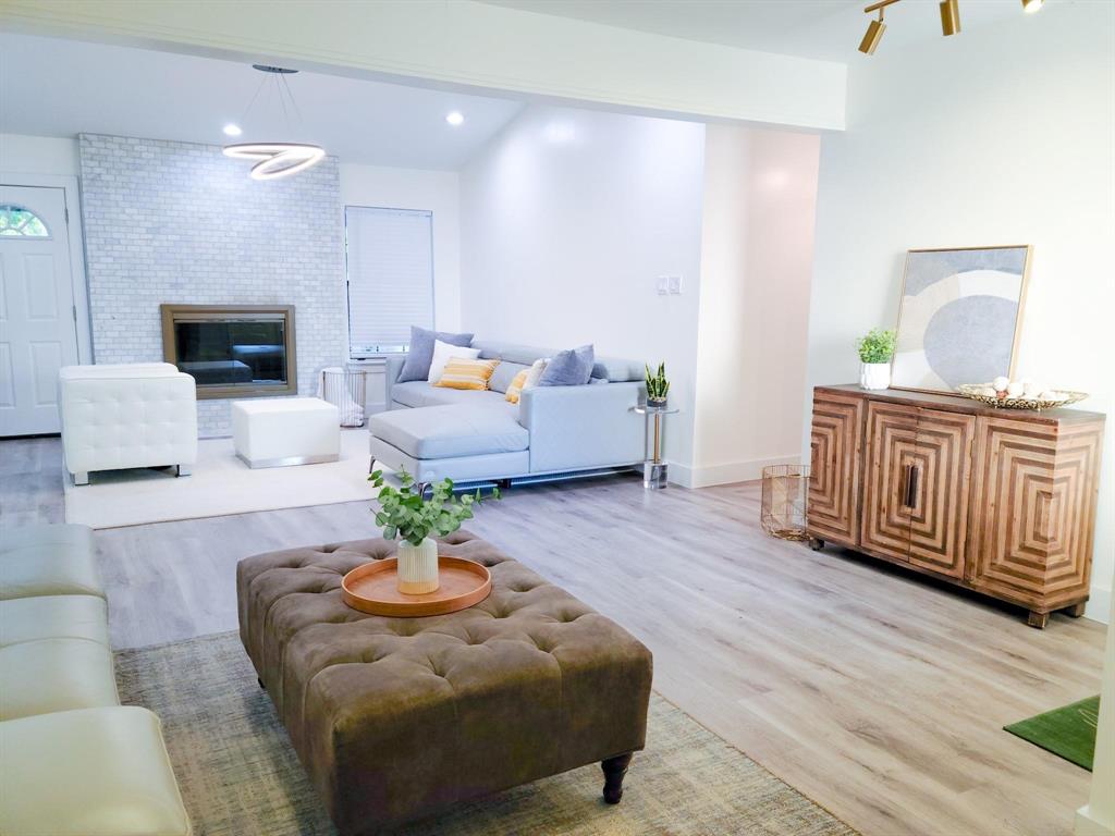 7810 Creek View Drive Property Photo 8