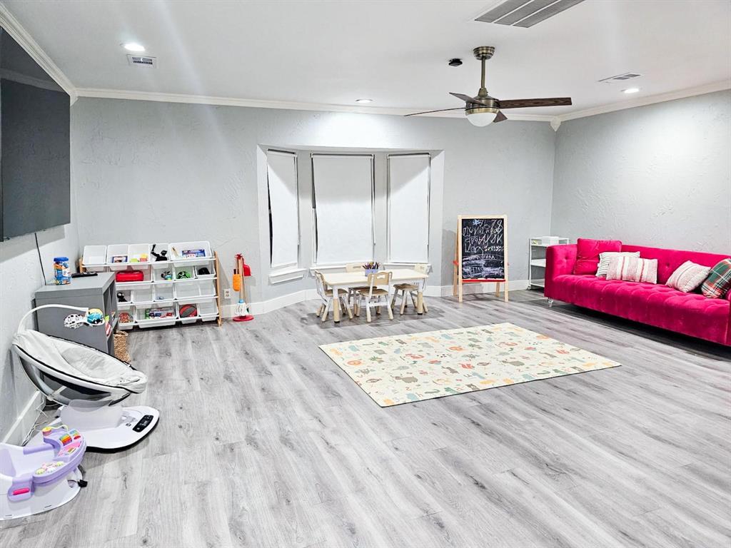 7810 Creek View Drive Property Photo 9