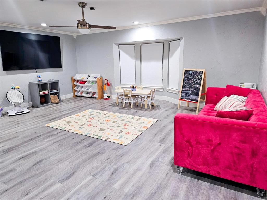 7810 Creek View Drive Property Photo 10