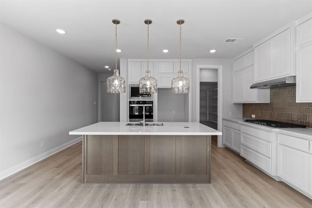 2003 Birch Street Property Photo 7