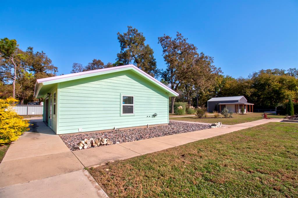 227 Newcastle Drive Property Photo 4