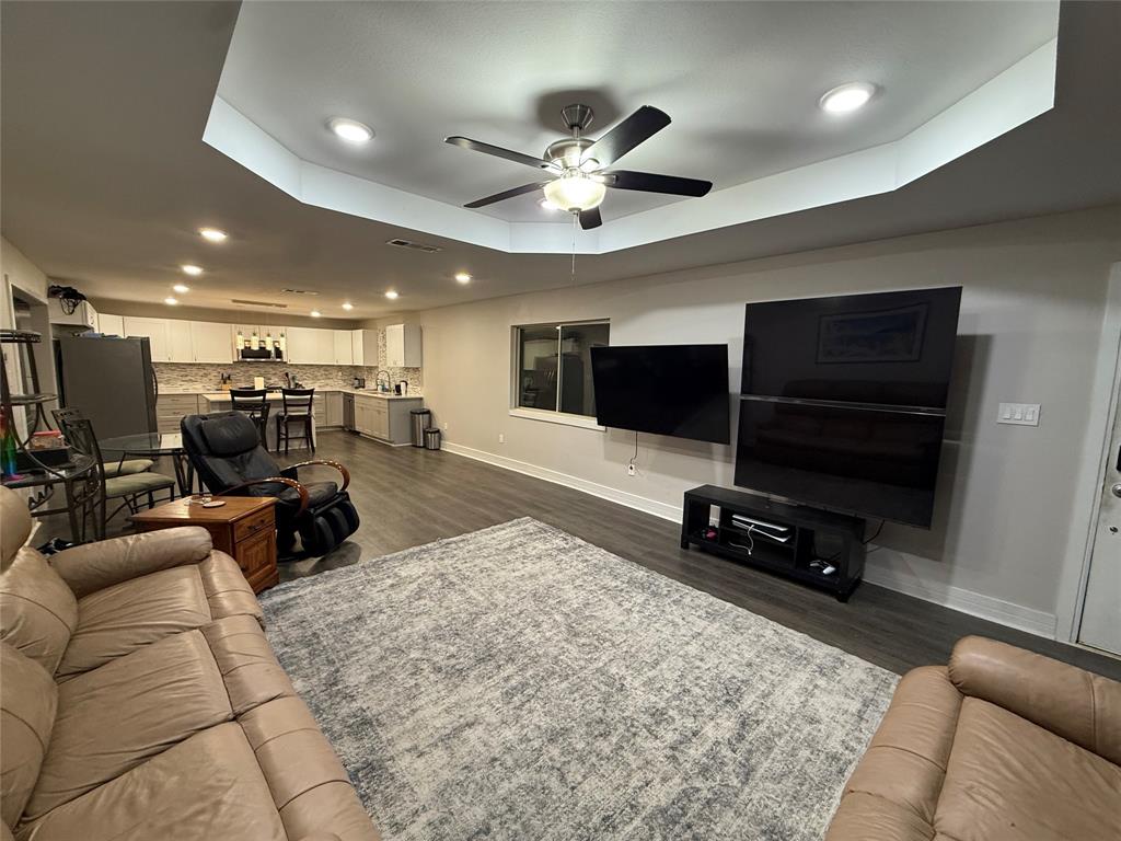 3315 Parvia Avenue Property Photo 2