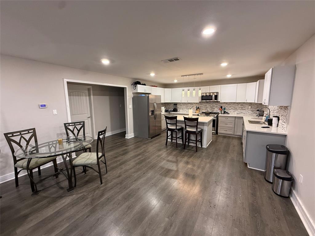 3315 Parvia Avenue Property Photo 4