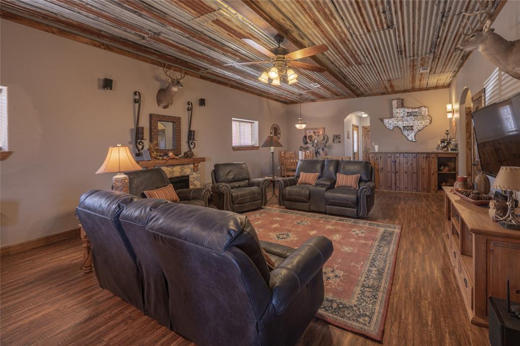 3270 Fm-573 Property Photo 8