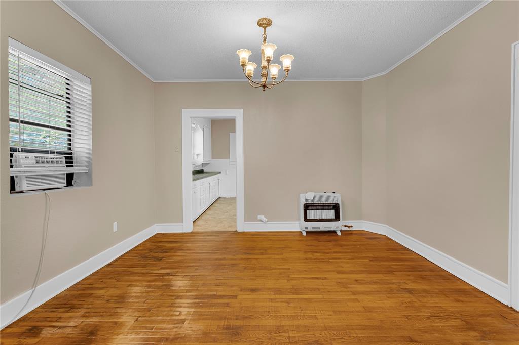 513 W Texas Street Property Photo 5