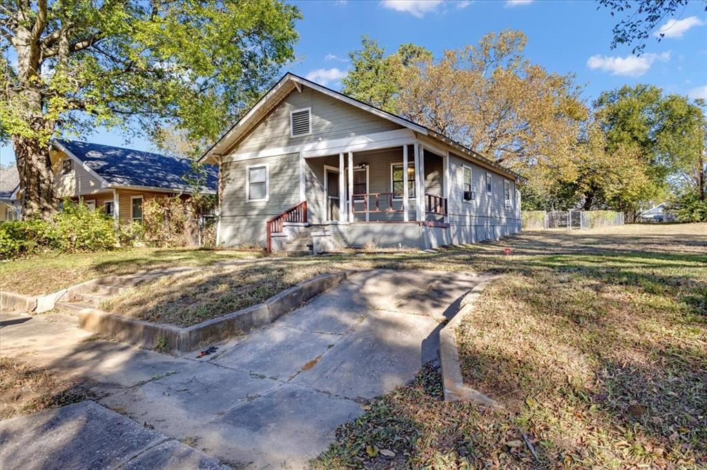513 W Texas Street Property Photo 15