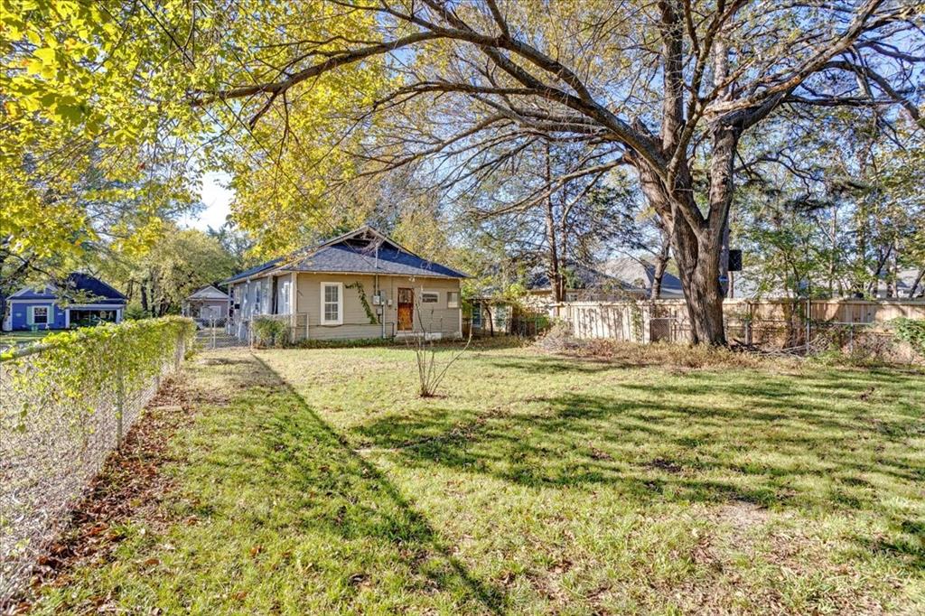 513 W Texas Street Property Photo 19