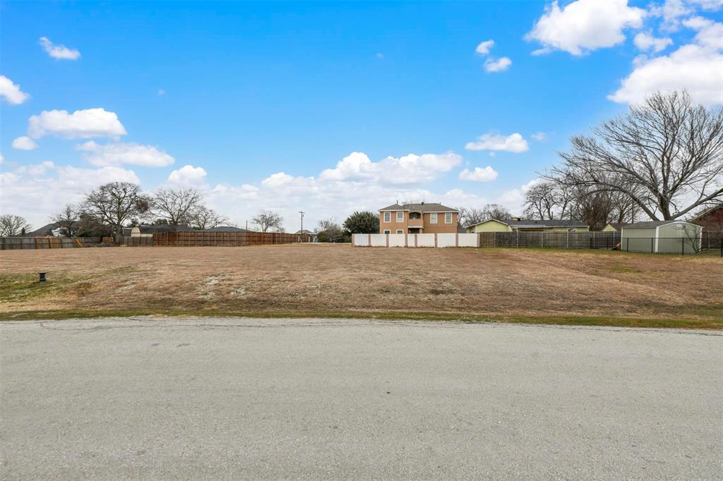 7612 W Shore Drive Property Photo 6