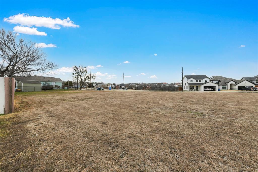 7612 W Shore Drive Property Photo 8