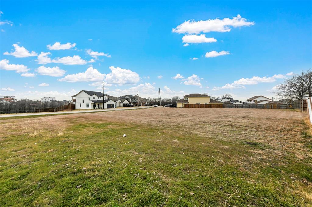 7612 W Shore Drive Property Photo 10
