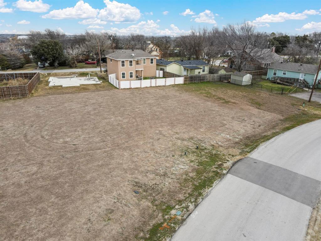 7612 W Shore Drive Property Photo 12
