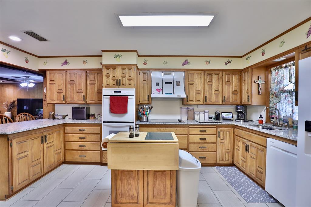 448 Elmdale Road Property Photo 12