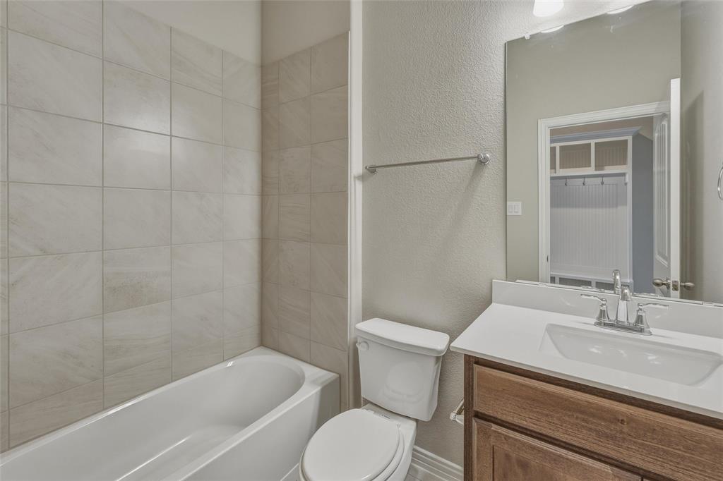 930 County Road 200 Property Photo 18