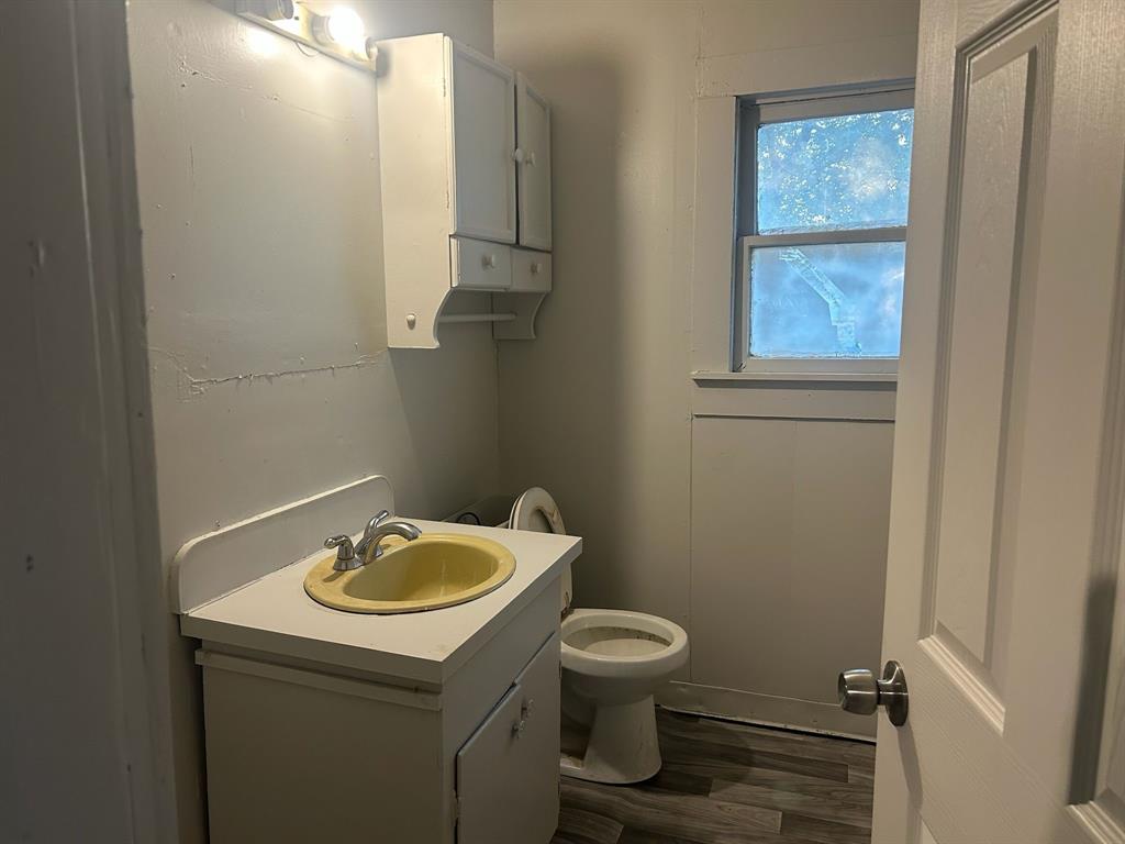 220 8th Street Property Photo 1