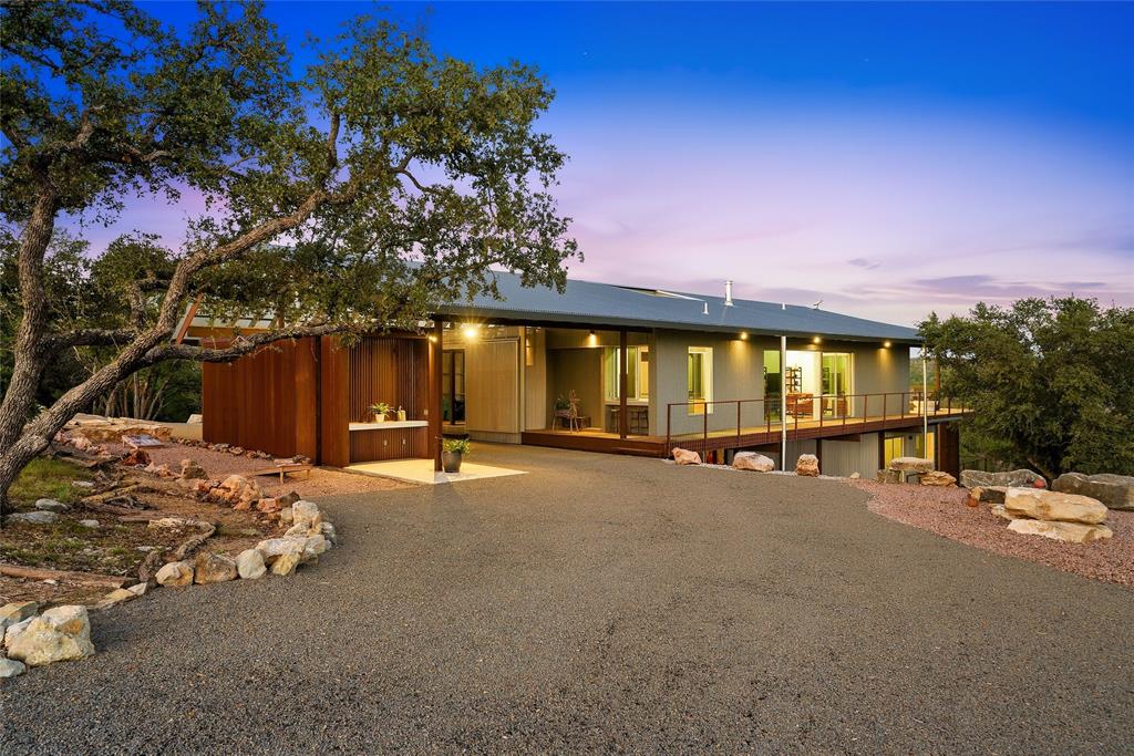 2037 Wolf Creek Ranch Road Property Photo 2