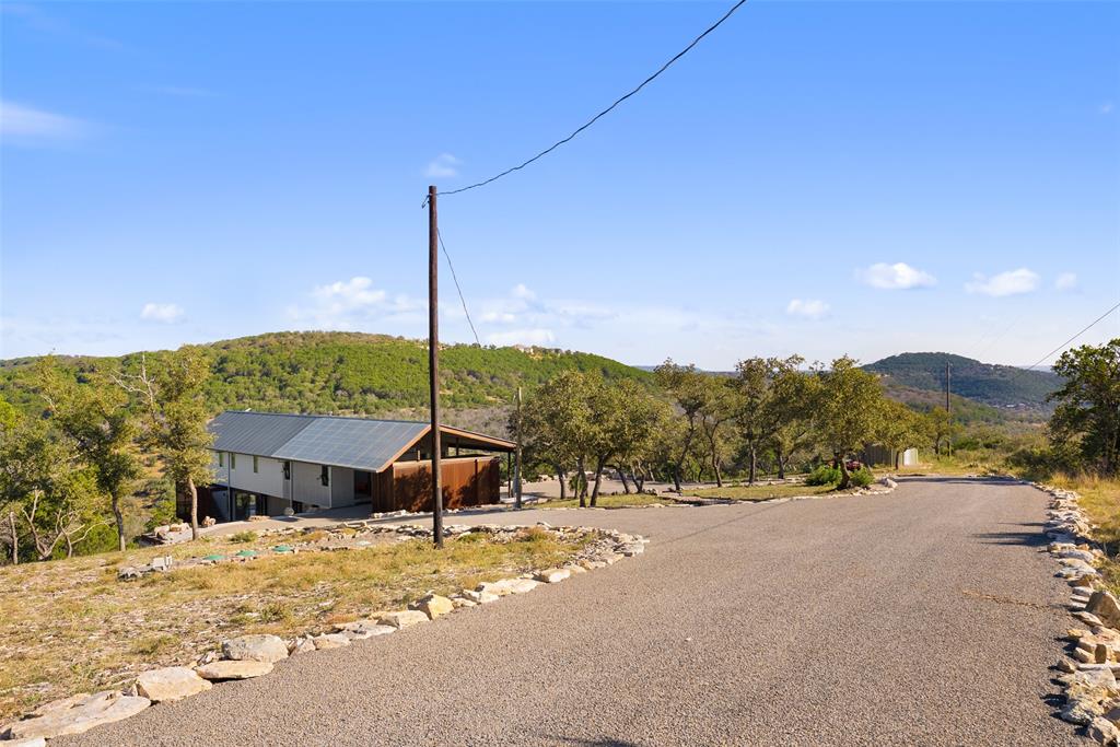 2037 Wolf Creek Ranch Road Property Photo 3