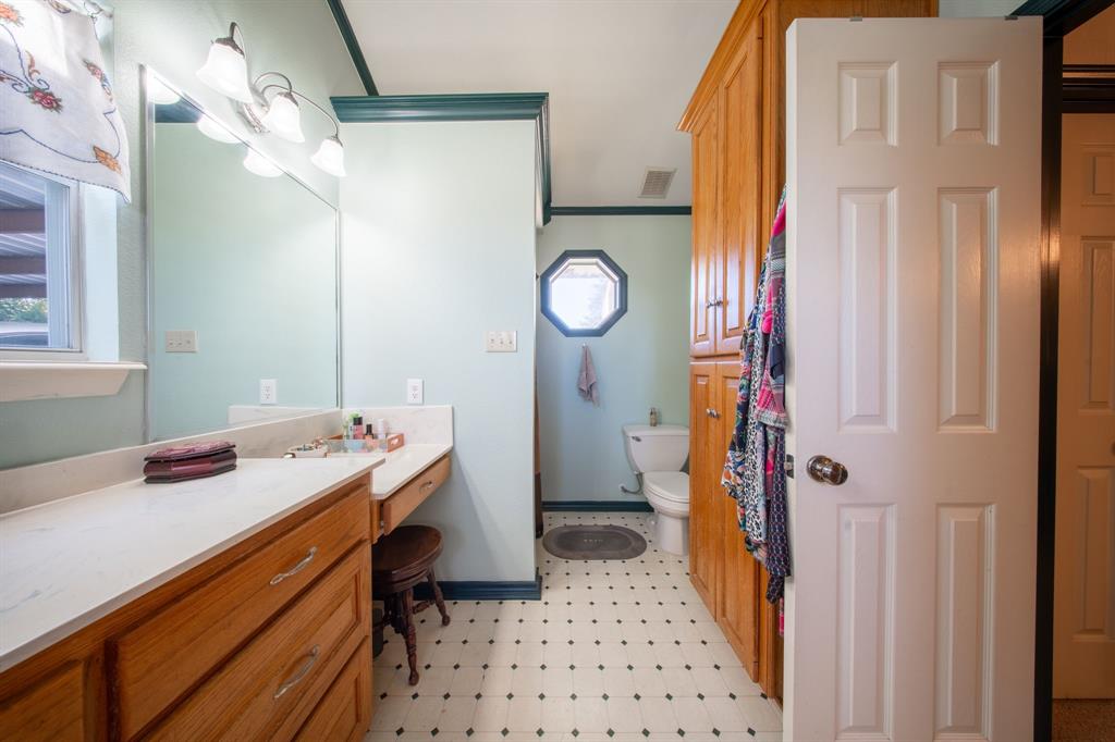 2830 Winding Oaks Property Photo 28