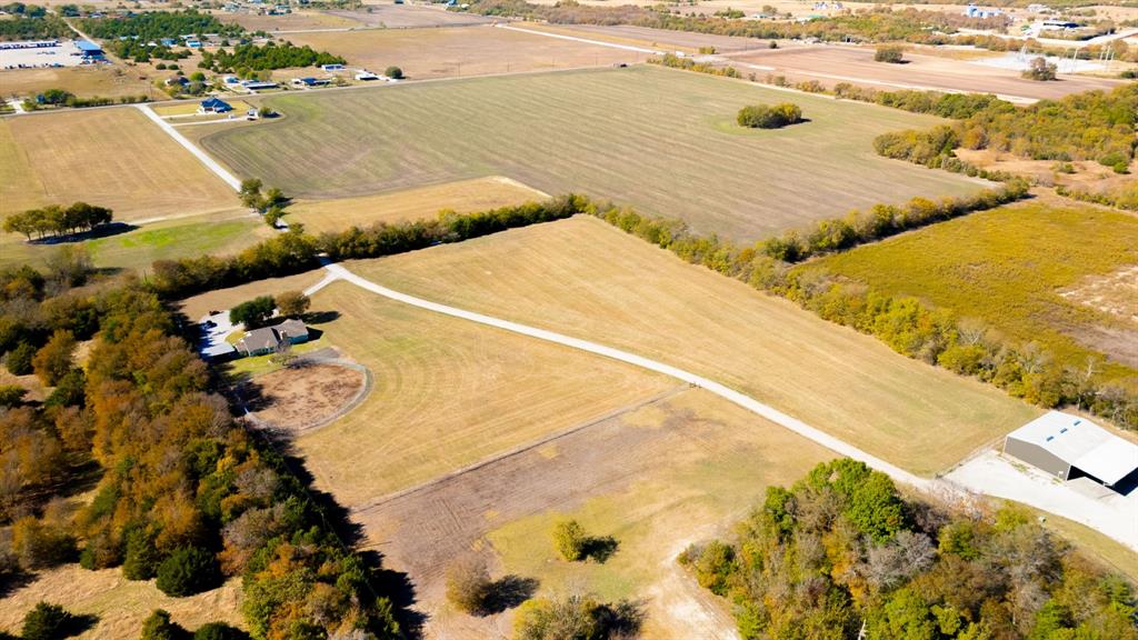 2830 Winding Oaks Trail Property Photo 7