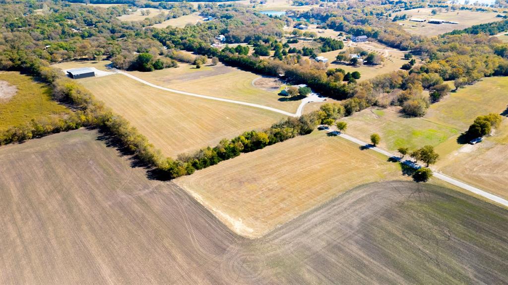 2830 Winding Oaks Trail Property Photo 9