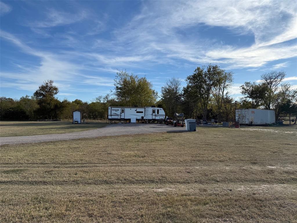 564 County Road 3201 Property Photo 3