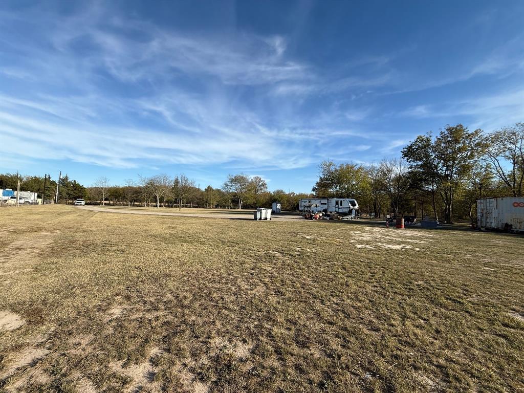 564 County Road 3201 Property Photo 4