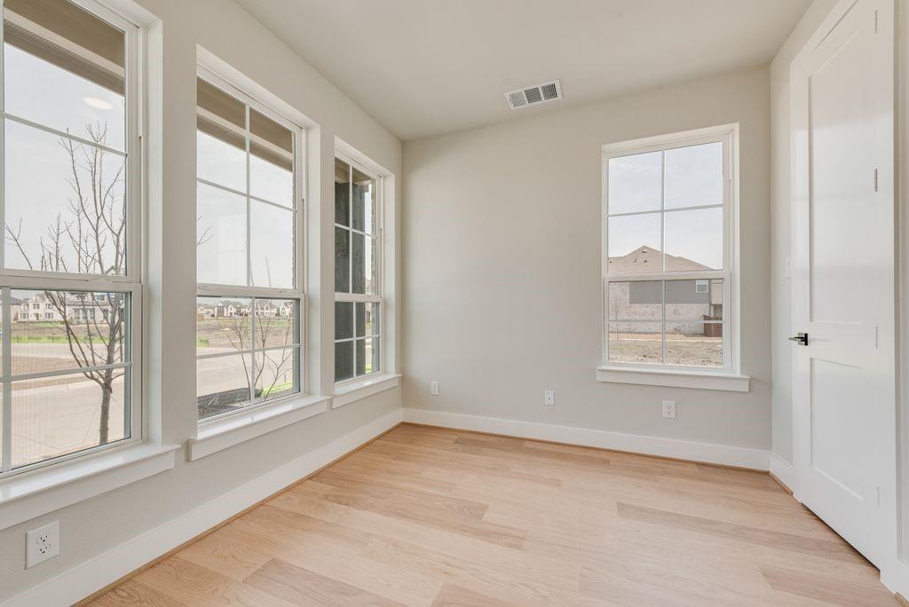 656 Blakelys Way Property Photo 12