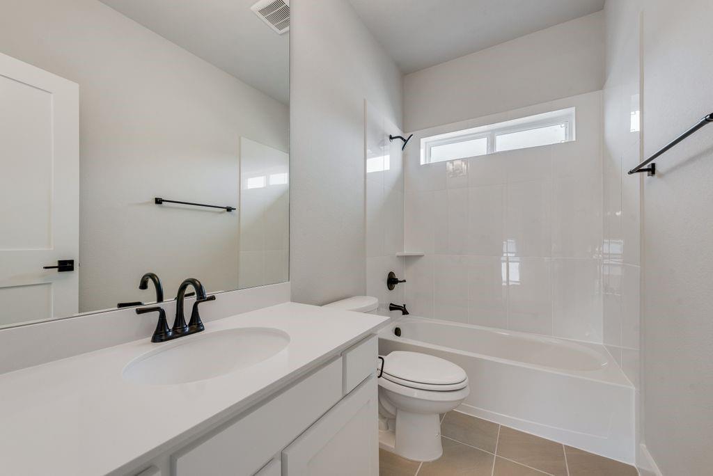 656 Blakelys Way Property Photo 27
