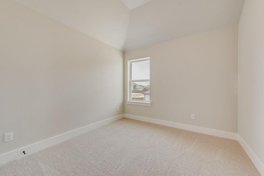656 Blakelys Way Property Photo 28