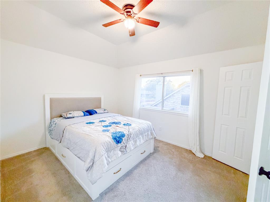 1236 Whitehorse Drive Property Photo 14