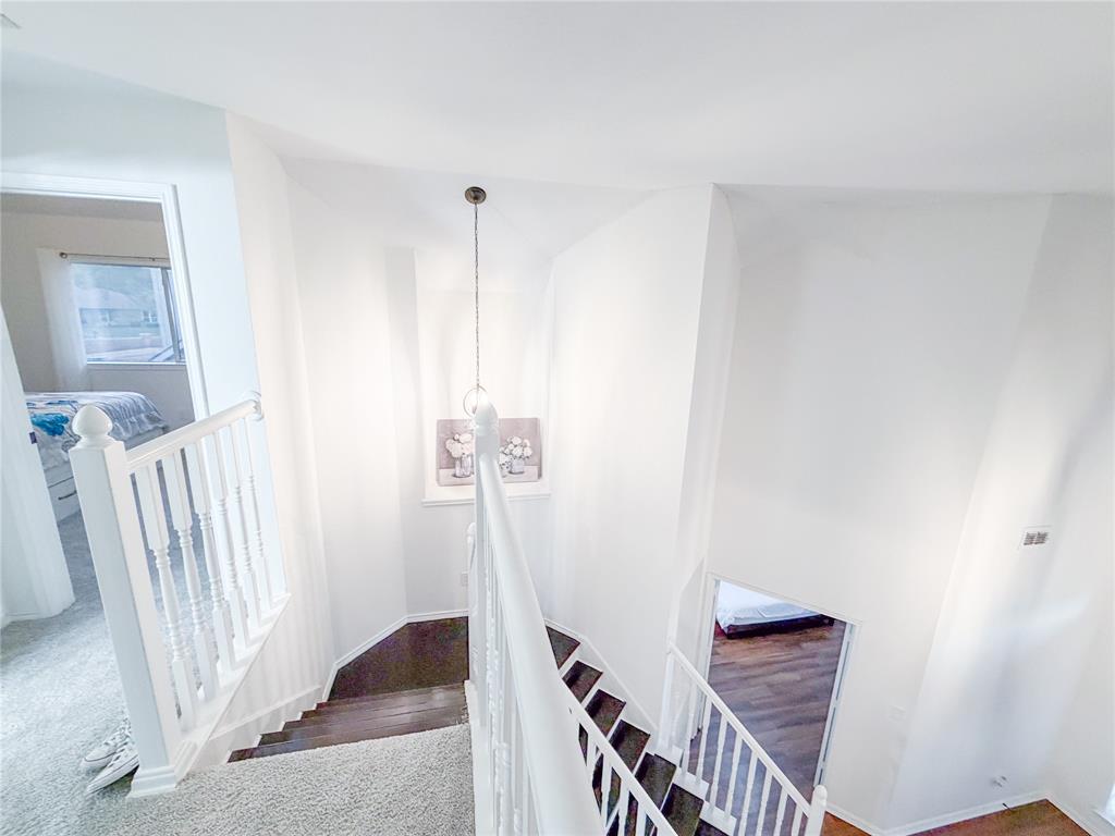 1236 Whitehorse Drive Property Photo 17