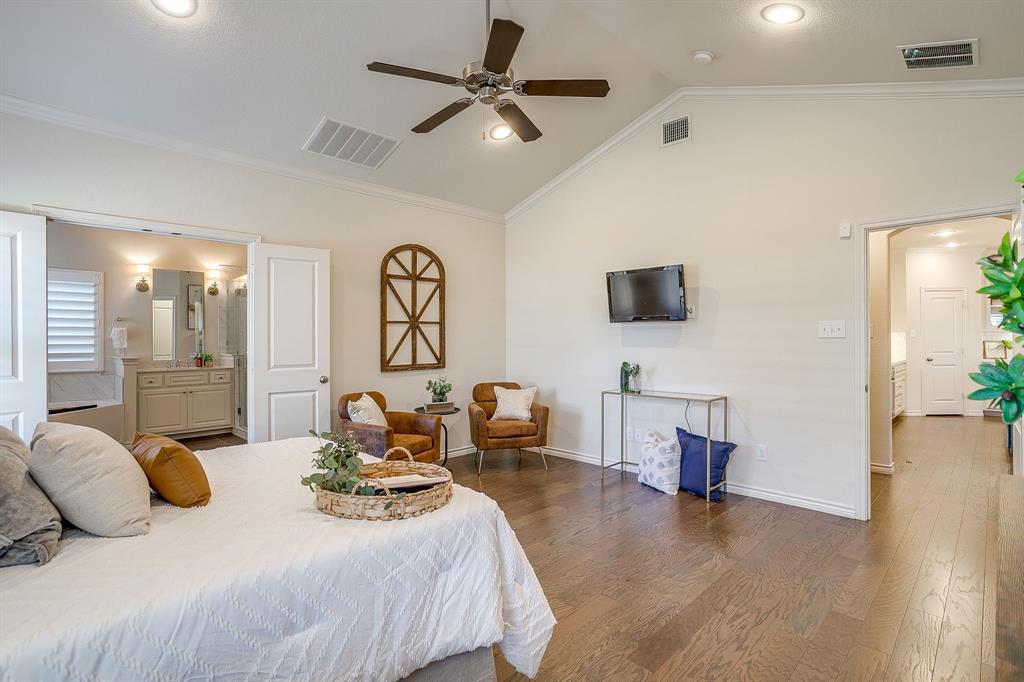 100 Grey Stone Street Property Photo 17