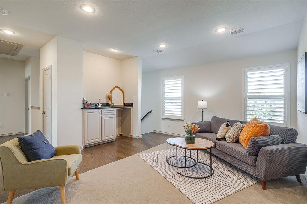 100 Grey Stone Street Property Photo 31