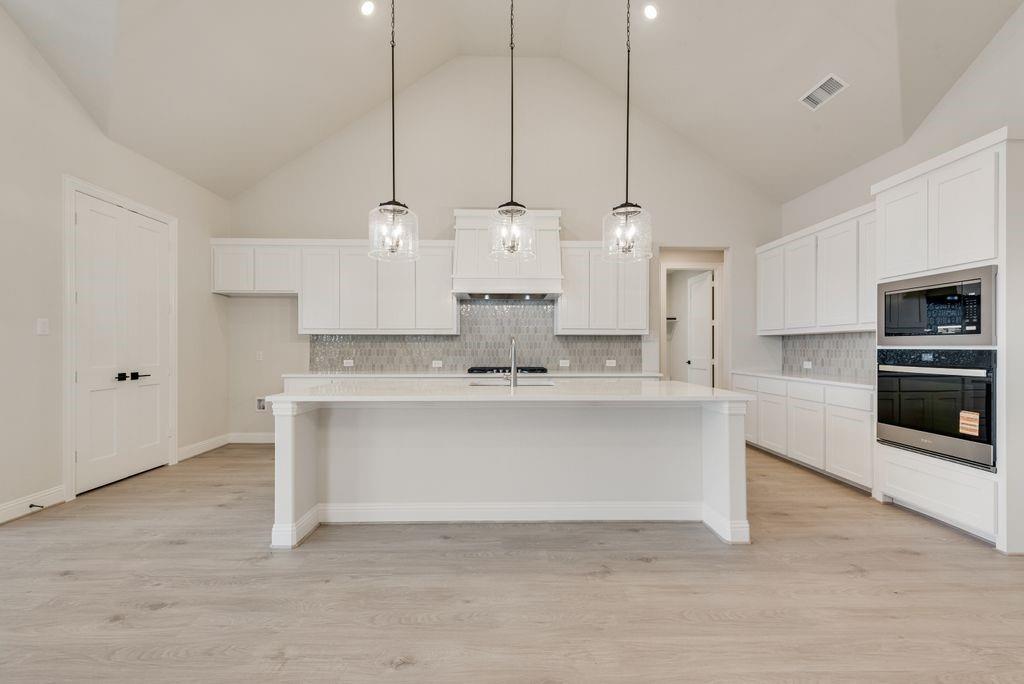 1116 Monterra Way Property Photo 8
