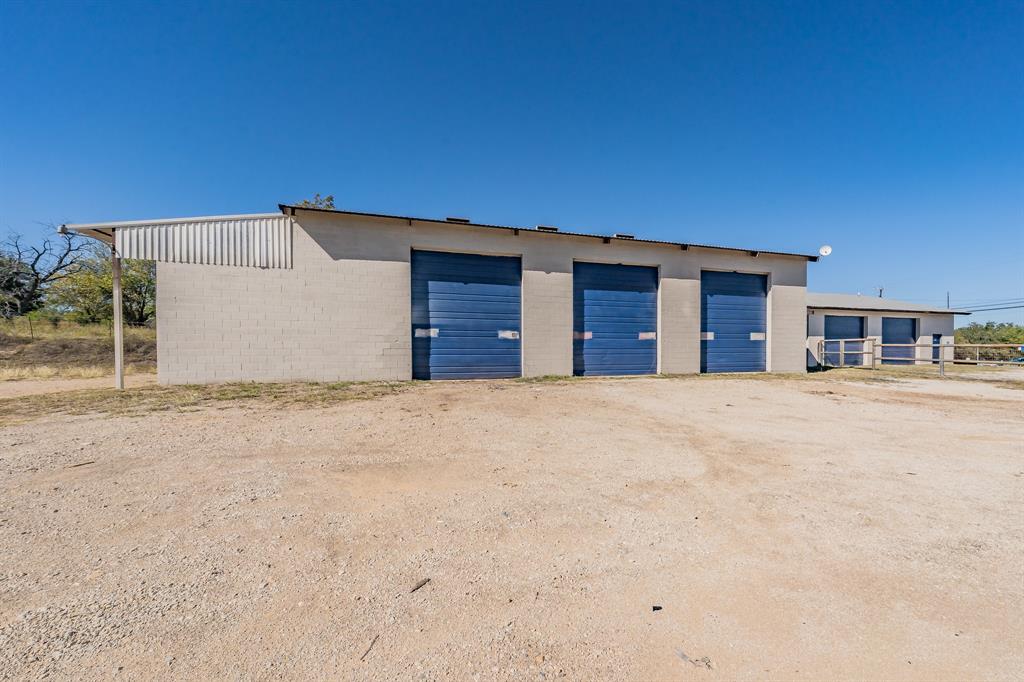 501 W Highway 199 Property Photo 5