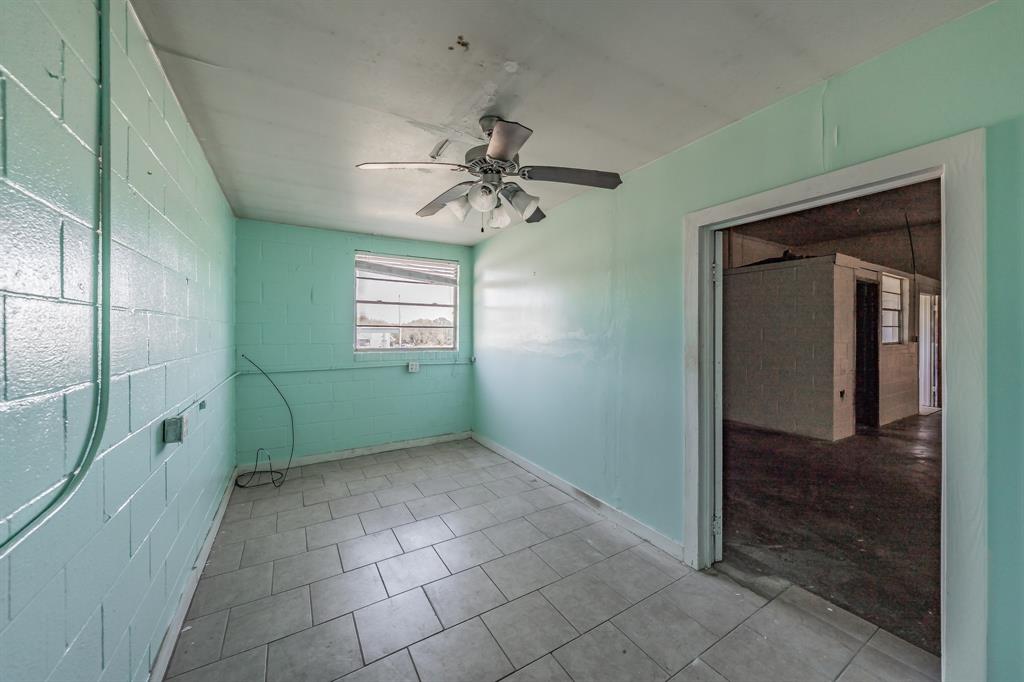 501 W Highway 199 Property Photo 7