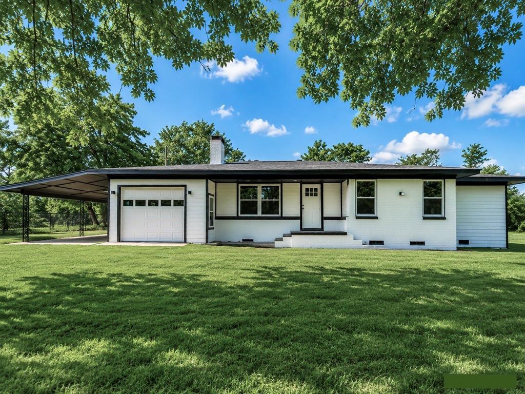 9086 Fm 49 Property Photo 2