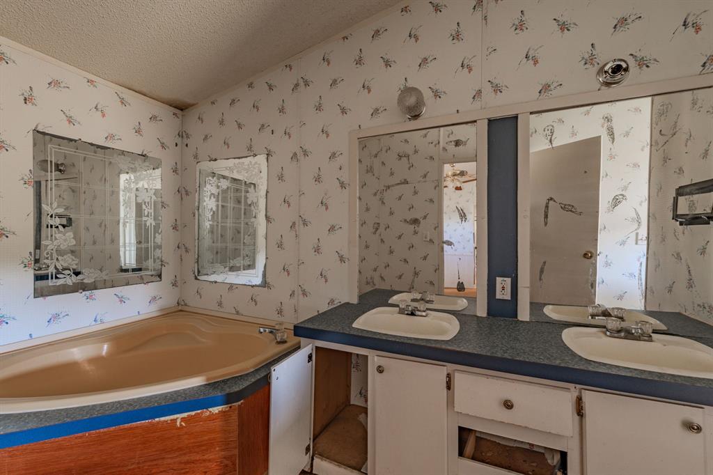 16115 Fm 847 Property Photo 9