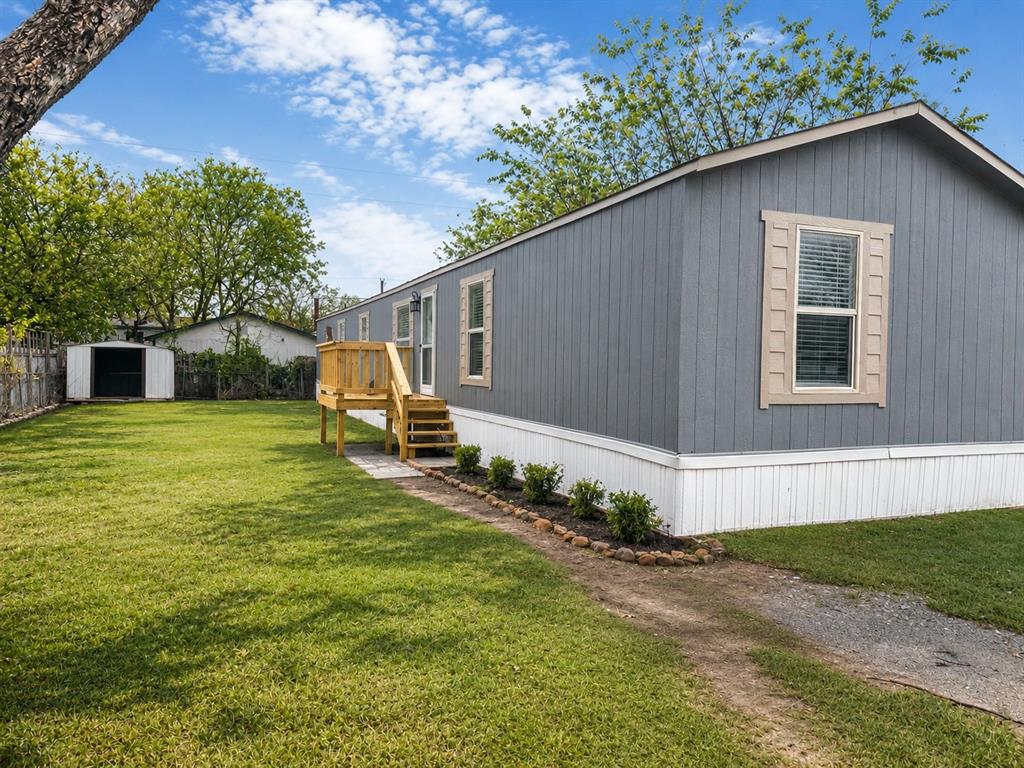 5421 Lake View Drive Property Photo 1