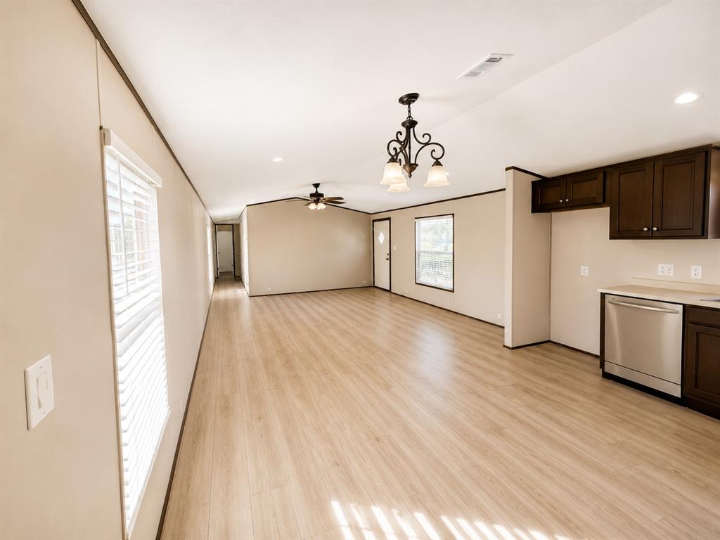5421 Lake View Drive Property Photo 3